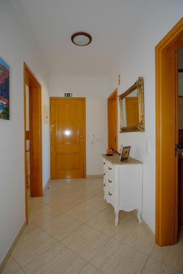Apartamento T2 Em Condominio Fechado. アルブフェイラ エクステリア 写真