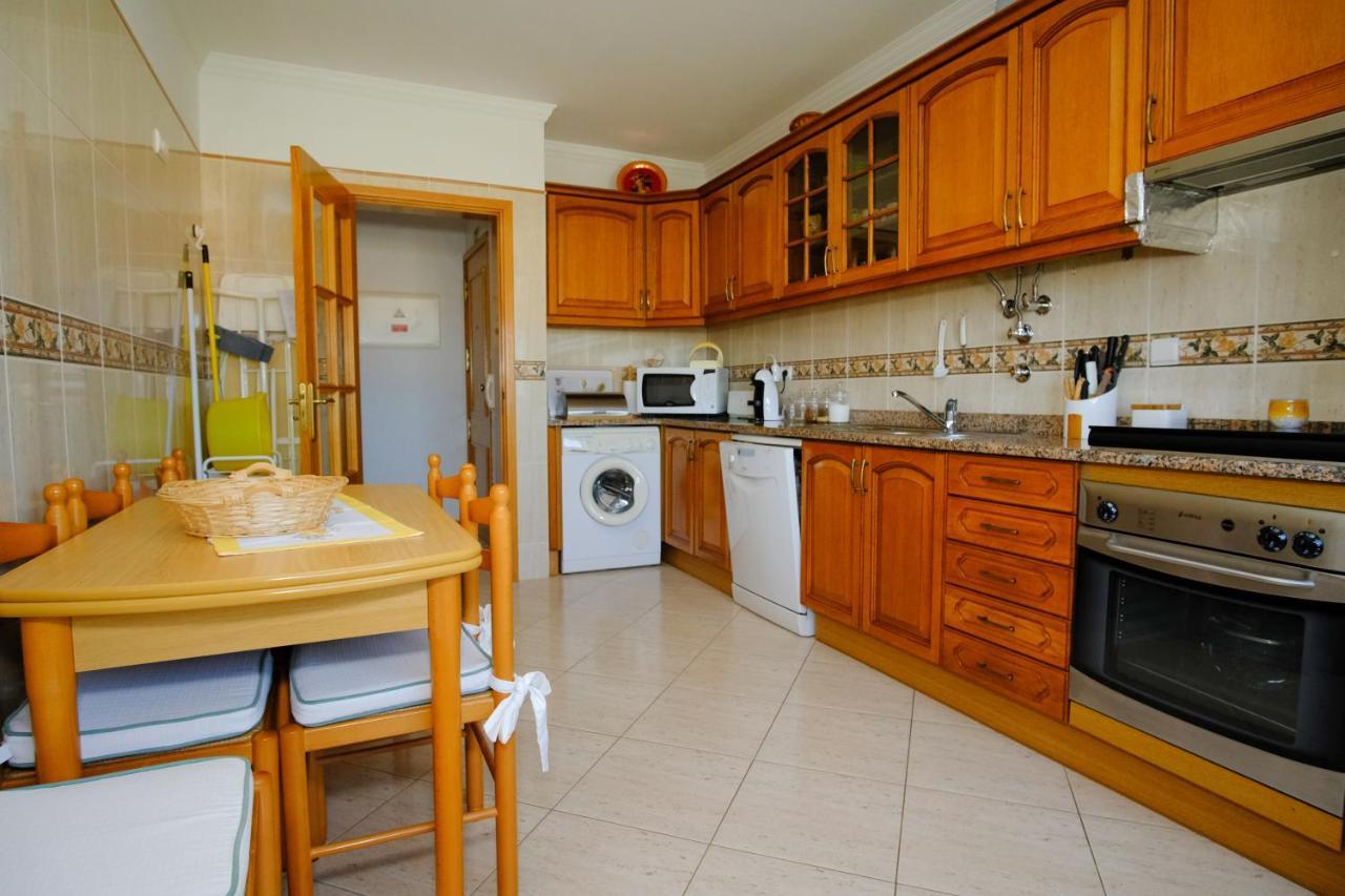 Apartamento T2 Em Condominio Fechado. アルブフェイラ エクステリア 写真