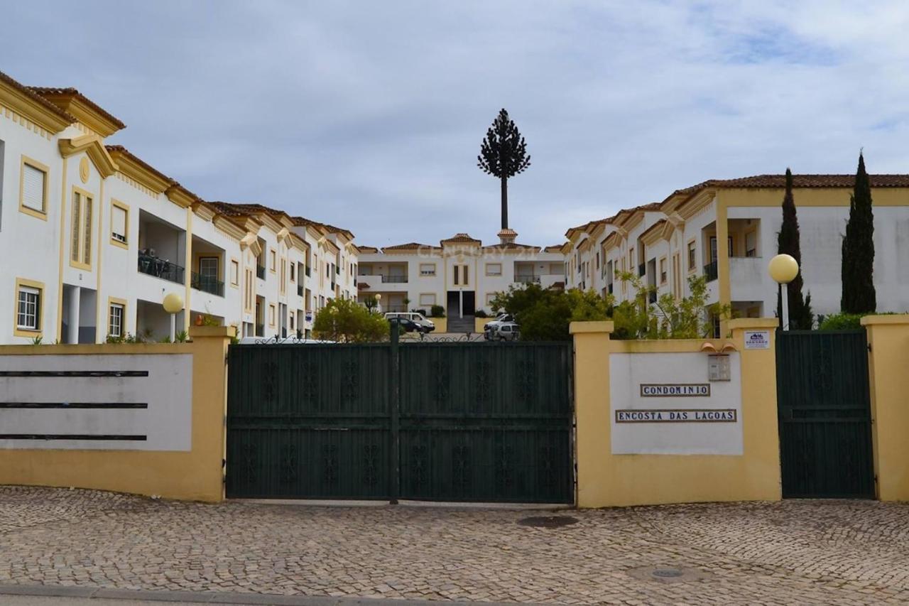 Apartamento T2 Em Condominio Fechado. アルブフェイラ エクステリア 写真